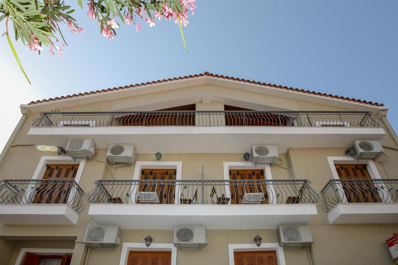 Papadatos Studios Argostolion Exterior foto